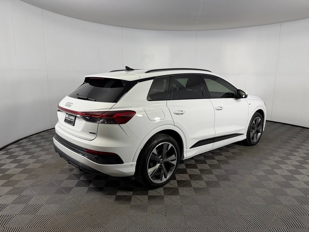 Used 2024 Audi Q4 e-tron Premium Plus w/ Premium Plus AWD/4WD image 5