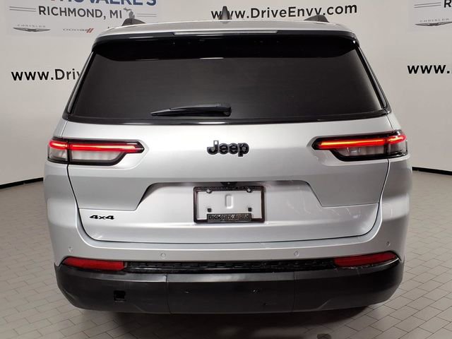 Used 2024 Jeep Grand Cherokee L Altitude AWD/4WD image 5