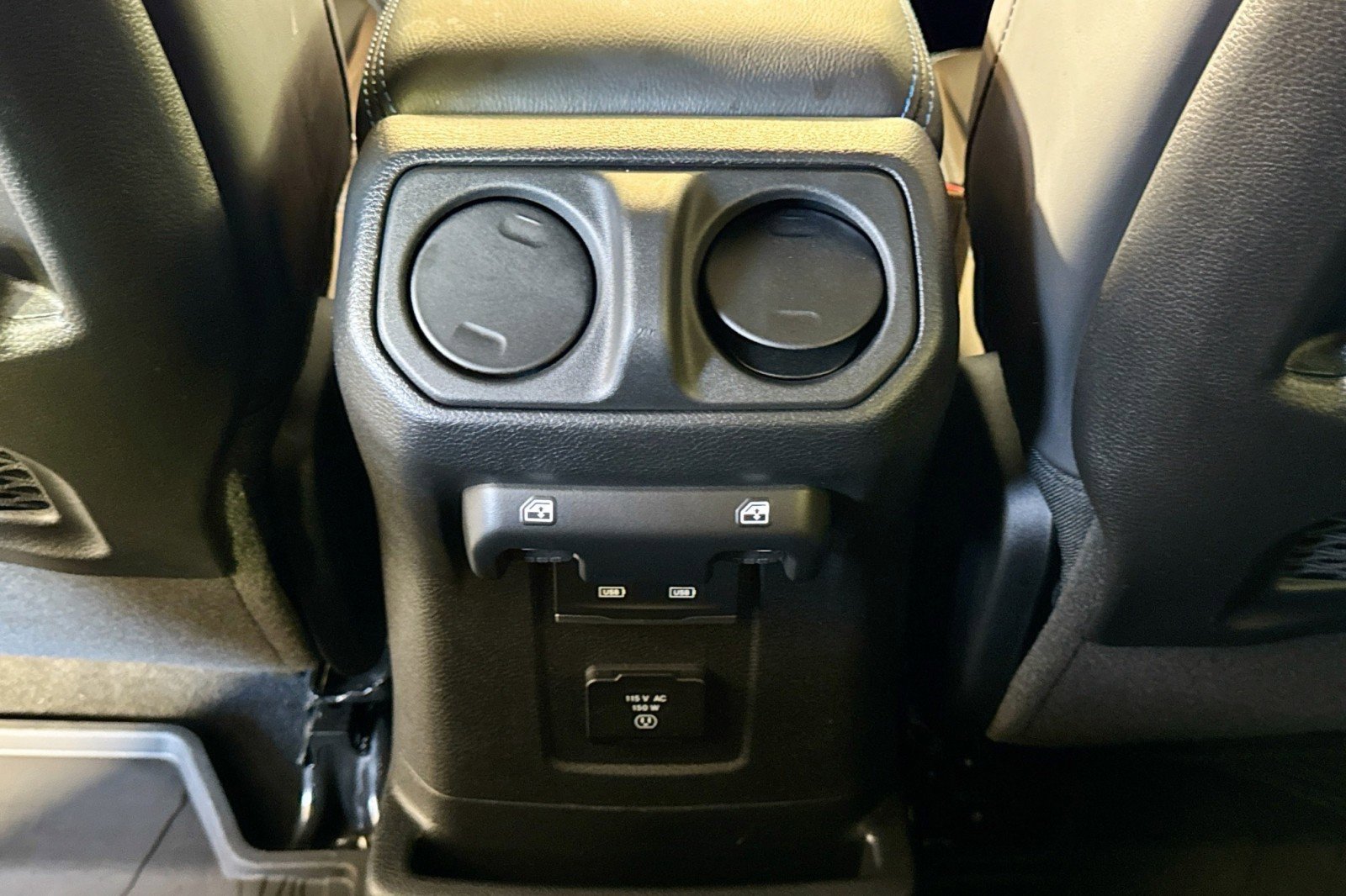 Used 2025 Jeep Wrangler Unlimited Rubicon 4xe image 23