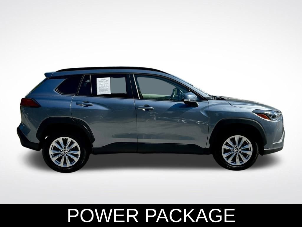 Used 2023 Toyota Corolla Cross LE FWD image 7