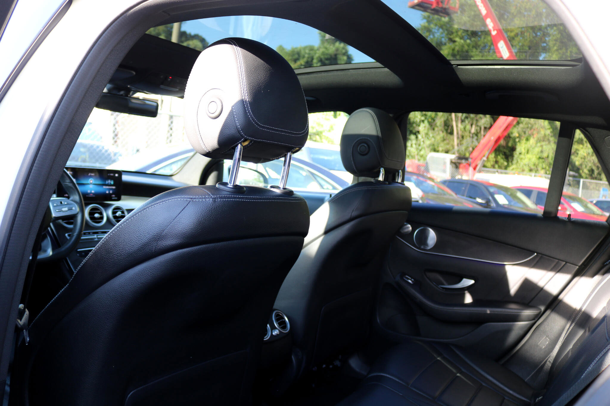 Used 2020 Mercedes-Benz GLC 300 4MATIC image 38