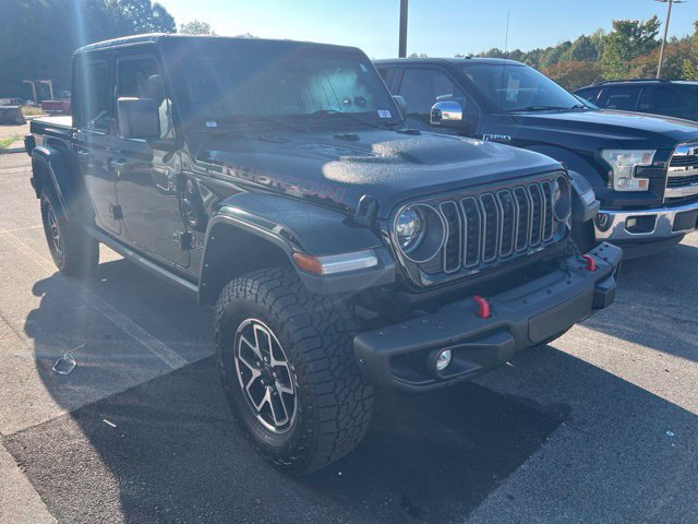 Used 2025 Jeep Gladiator Rubicon AWD/4WD image 3