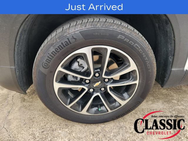 Used 2024 Chevrolet TrailBlazer LT w/ LT Cold Weather Package image 11