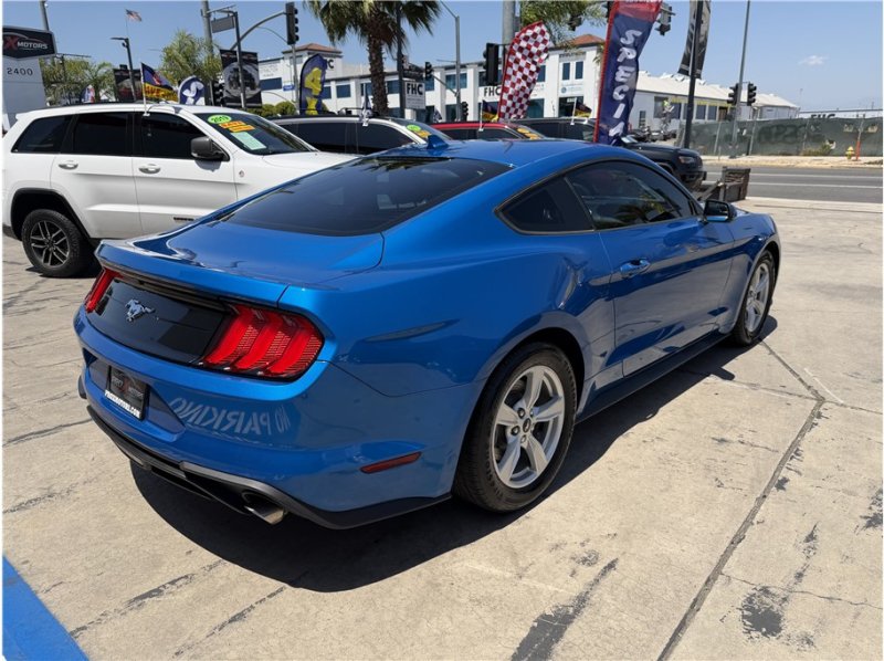 Used 2020 Ford Mustang Coupe RWD image 6