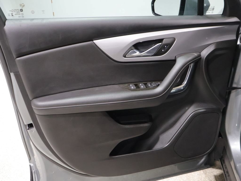 Used 2023 Chevrolet Blazer LT image 13