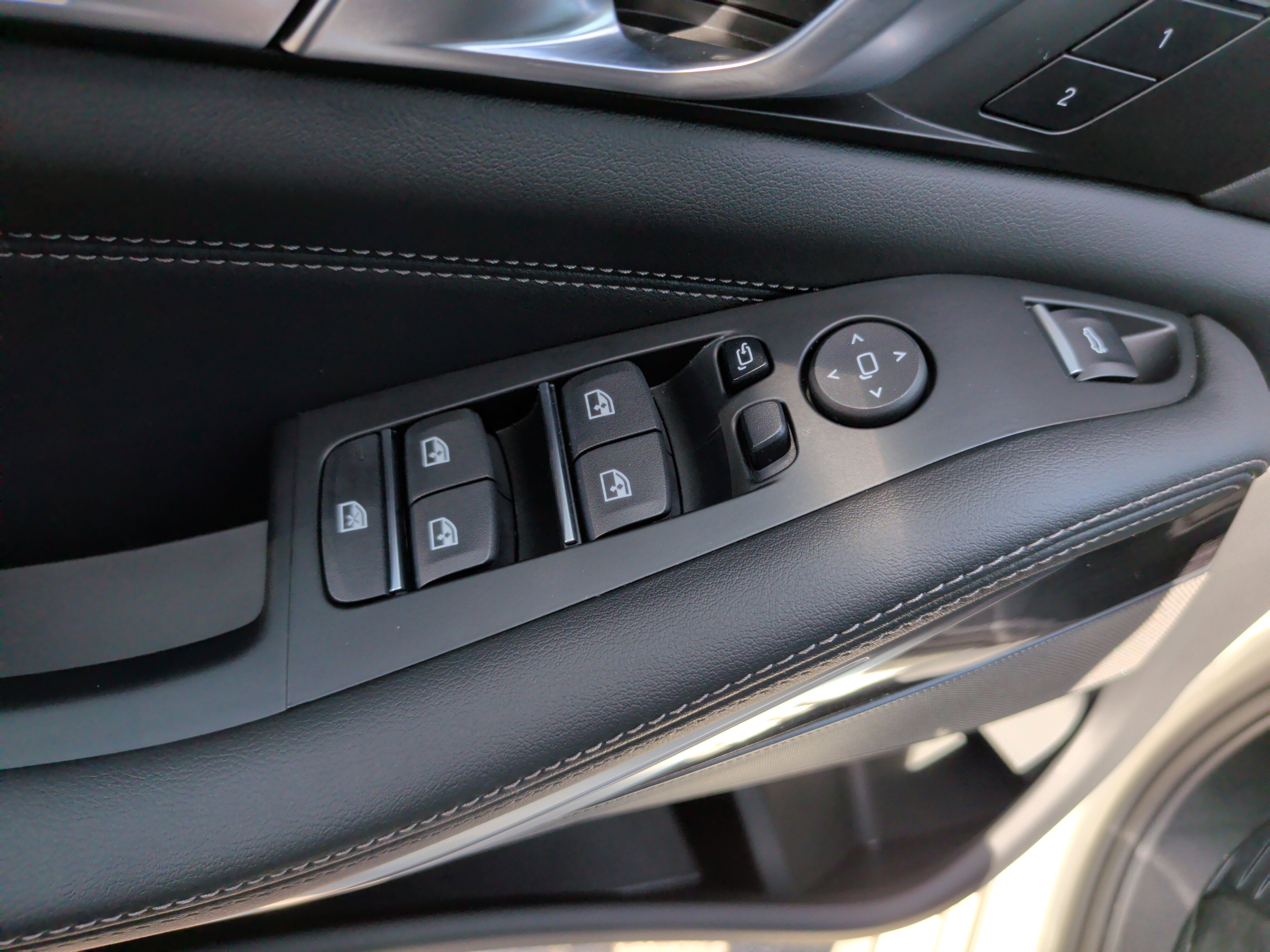 Certified 2026 BMW X5 xDrive40i w/ M Sport Package image 31