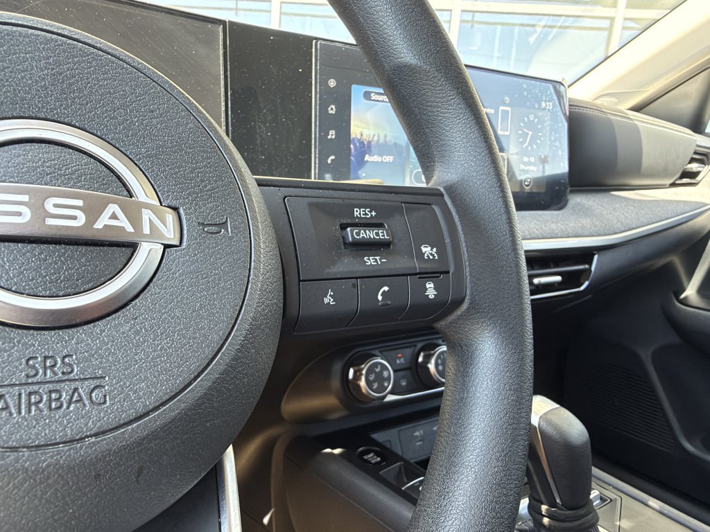 Used 2025 Nissan Kicks SV FWD image 24