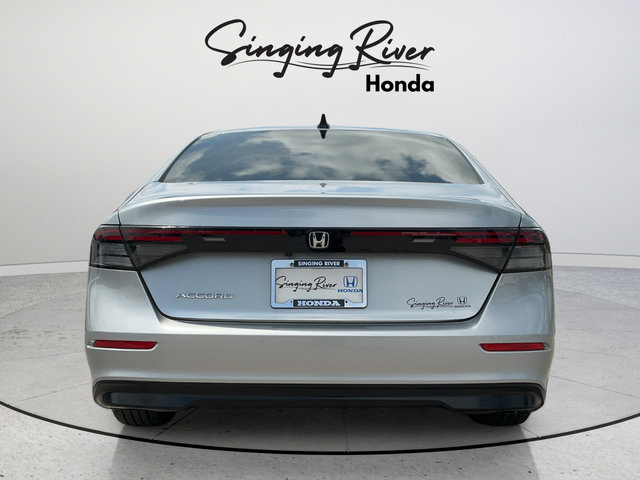 Used 2025 Honda Accord SE image 6