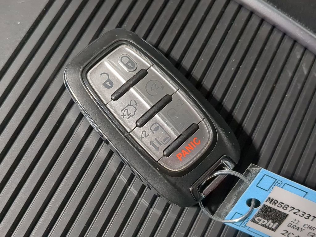 Used 2021 Chrysler Pacifica Limited w/ Uconnect Theater Family Group AWD/4WD image 43