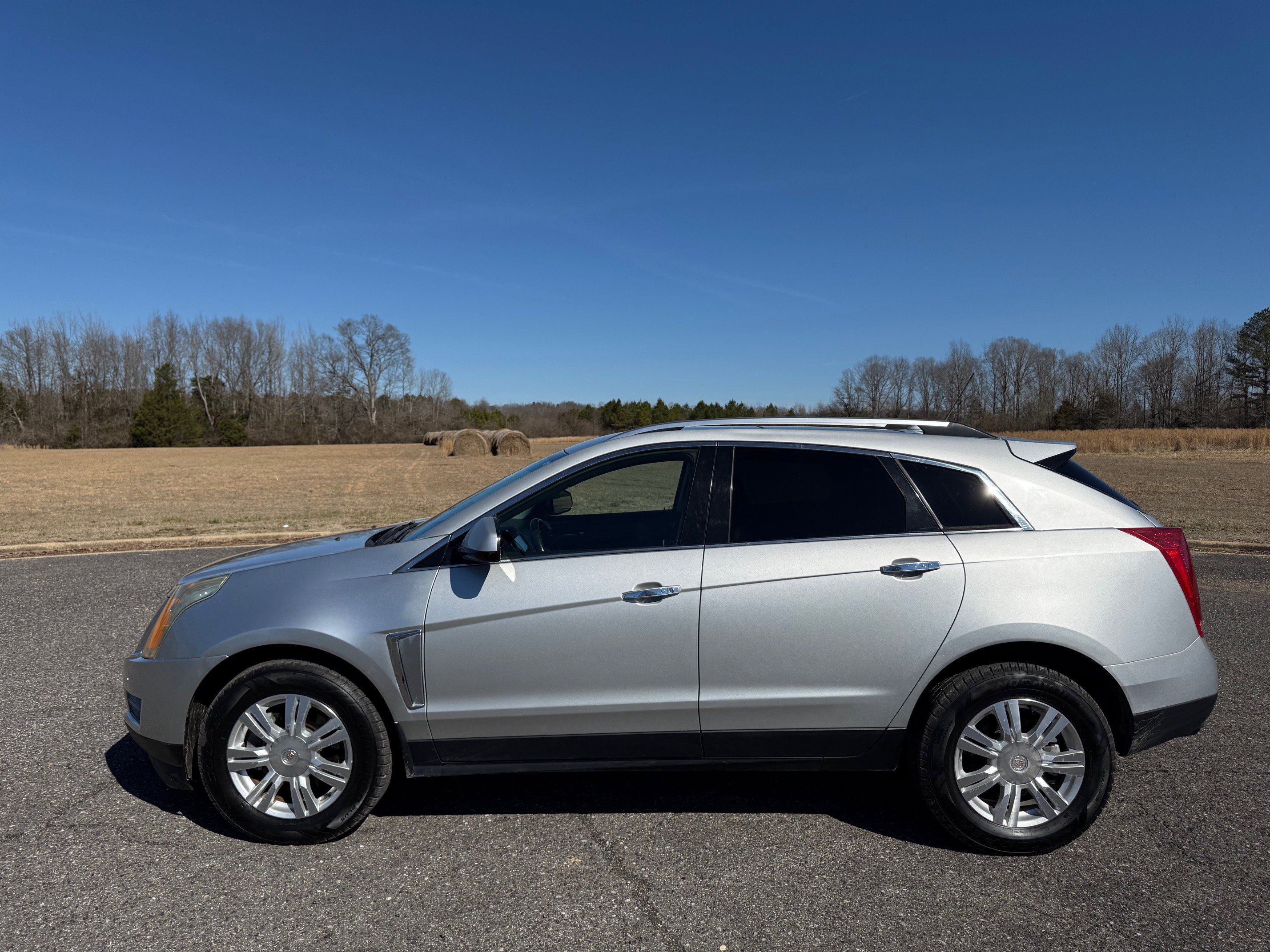 Used 2015 Cadillac SRX Luxury w/ Driver Awareness Package image 2