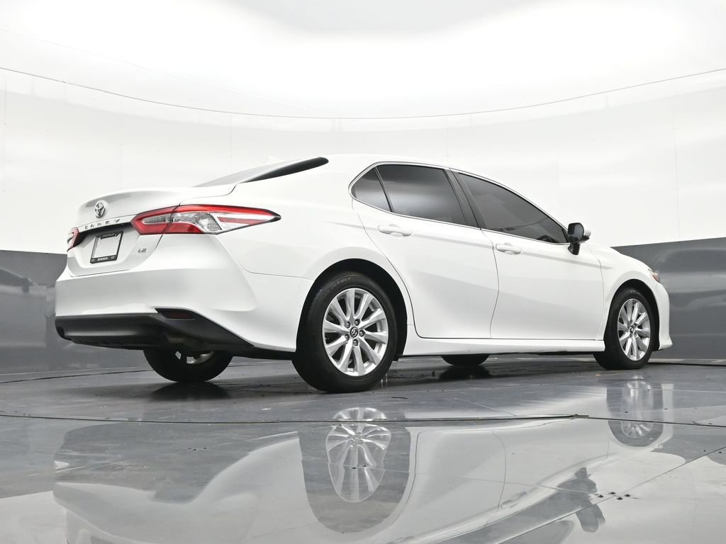 Used 2019 Toyota Camry LE FWD image 27