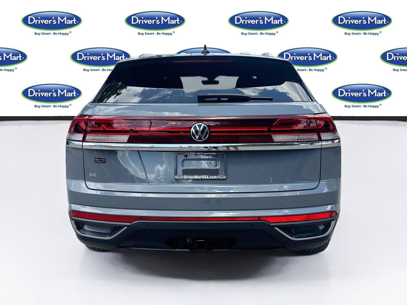 Used 2025 Volkswagen Atlas Cross Sport SE FWD image 6