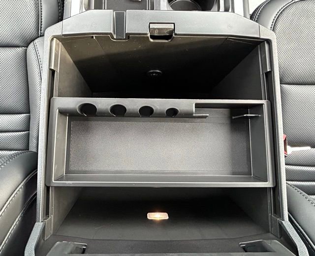 New 2026 Ford F350 Platinum w/ FX4 Off-Road Package image 13