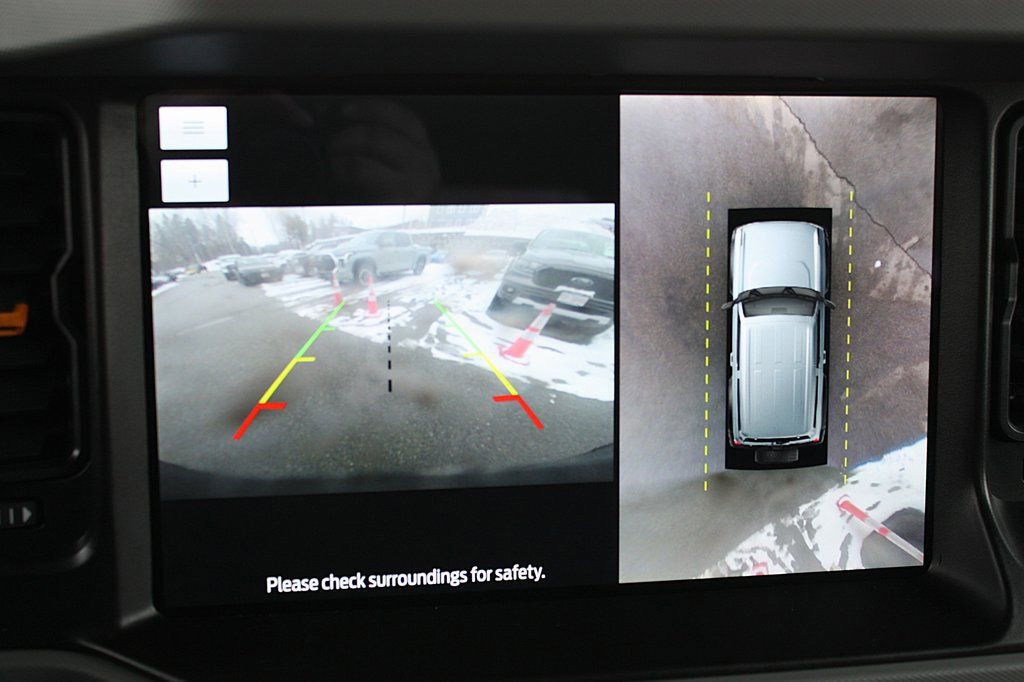 Used 2023 Ford Bronco Badlands image 28