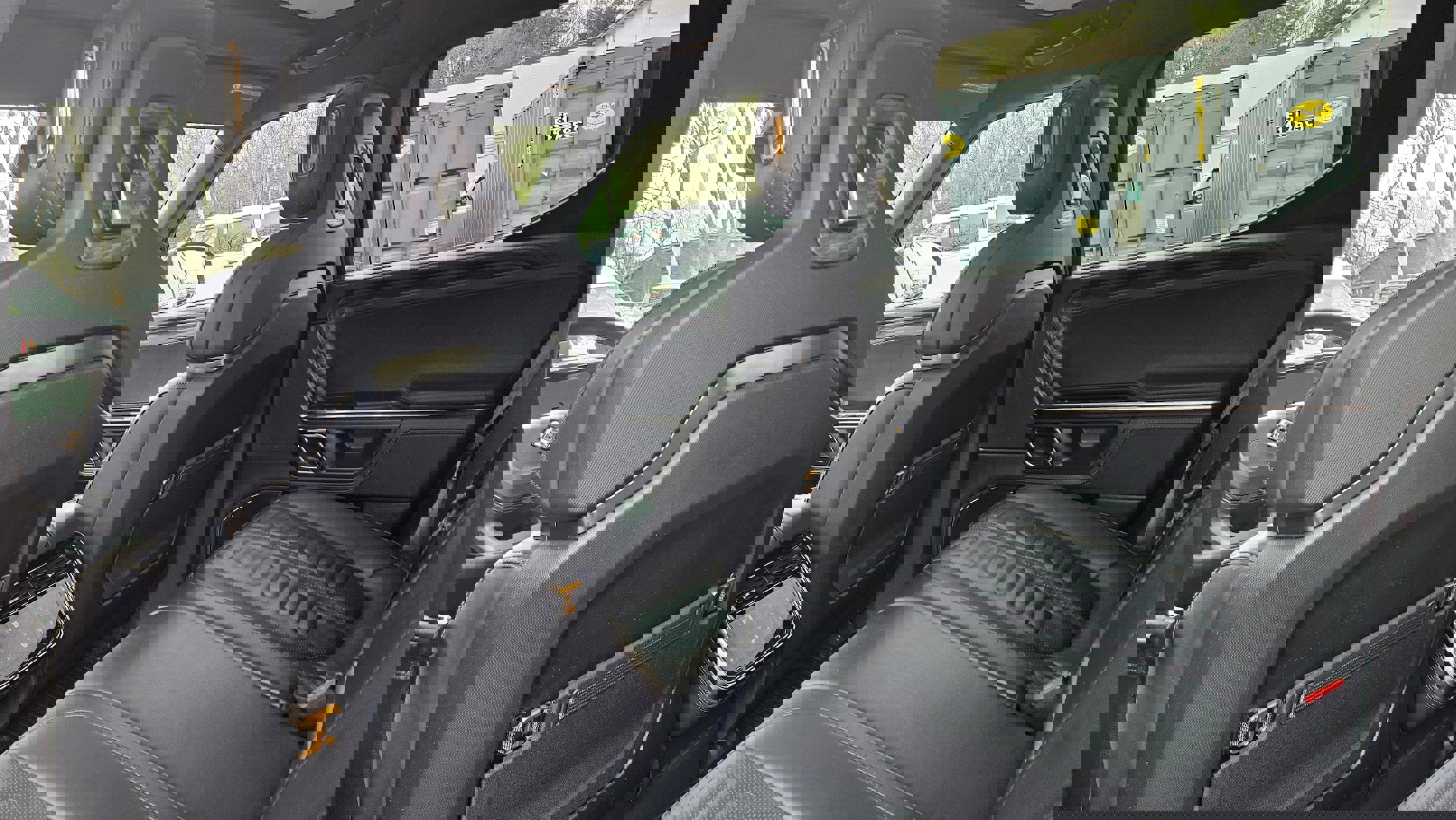 Used 2022 Rivian R1T Adventure image 15