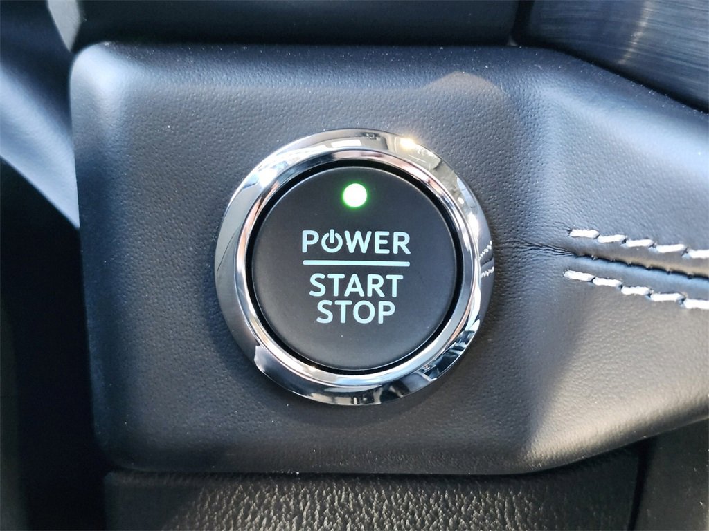 Used 2023 Ford F150 Lightning Platinum image 25