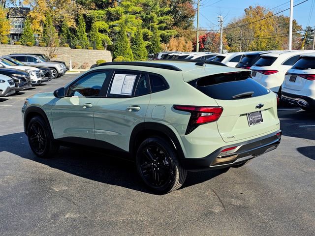 Used 2025 Chevrolet Trax ACTIV w/ Sunroof Package image 12
