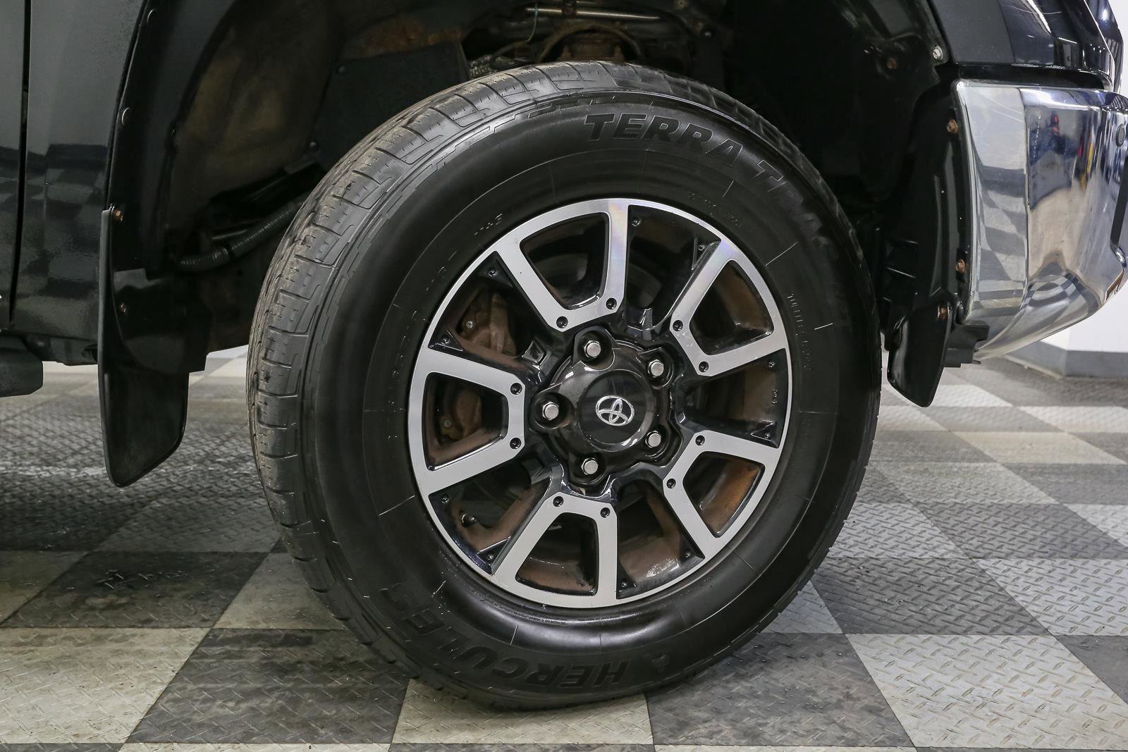 Used 2016 Toyota Tundra SR5 image 16