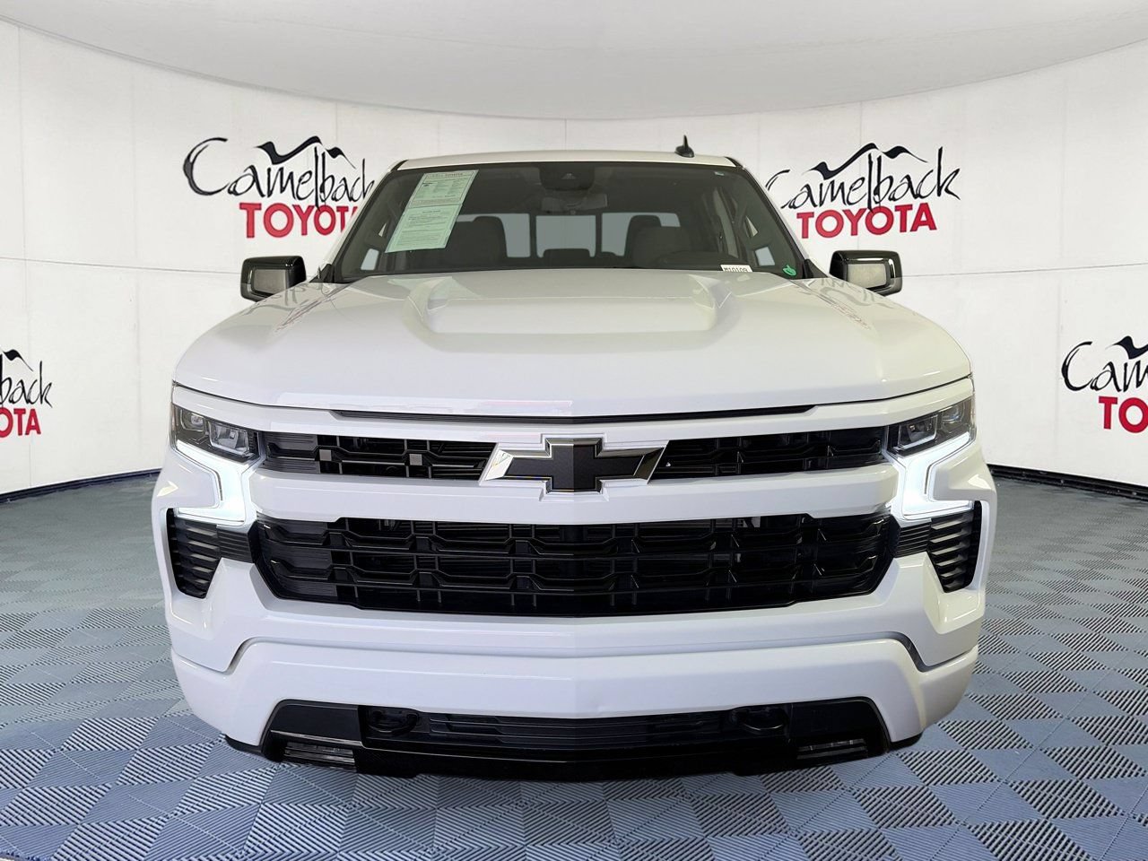 Used 2025 Chevrolet Silverado 1500 RST w/ Dark Appearance Package AWD/4WD image 2