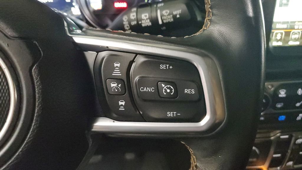 Used 2022 Jeep Wrangler Unlimited Sahara image 29