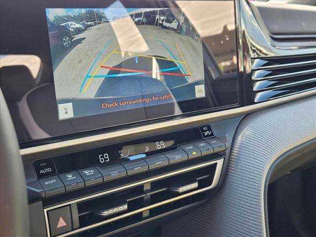 Used 2025 Toyota Camry SE w/ Multimedia Upgrade Package FWD image 9