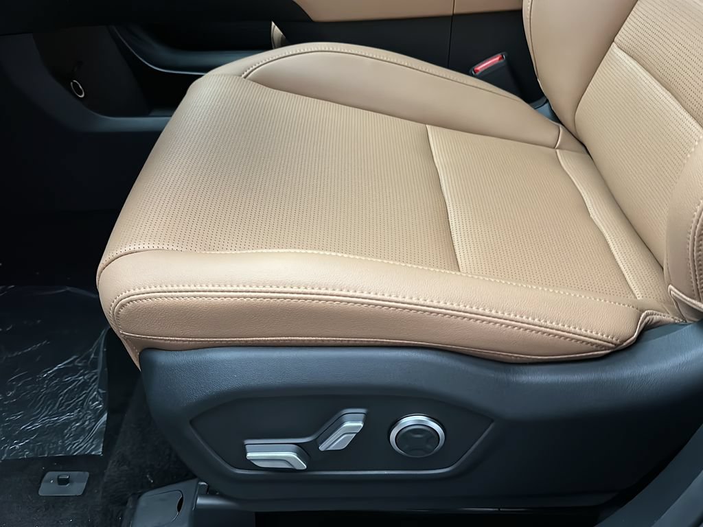 New 2026 Hyundai Santa Fe Limited AWD/4WD image 11
