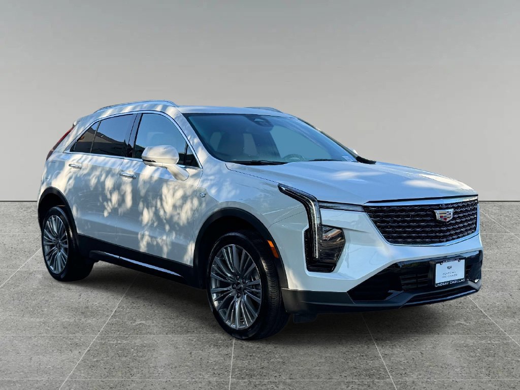 Certified 2025 Cadillac XT4 Premium Luxury FWD image 9