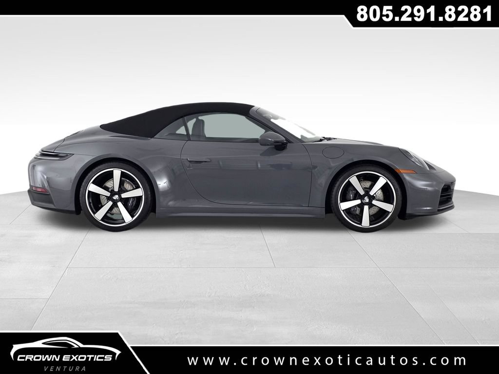 Used 2025 Porsche 911 Carrera w/ Premium Package RWD image 16
