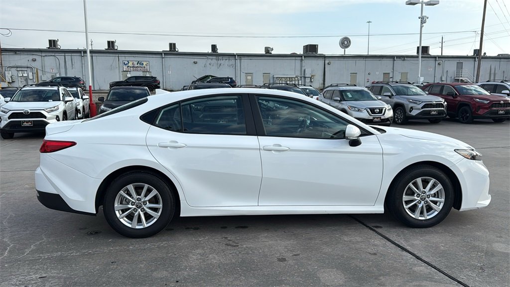 Used 2025 Toyota Camry LE image 8