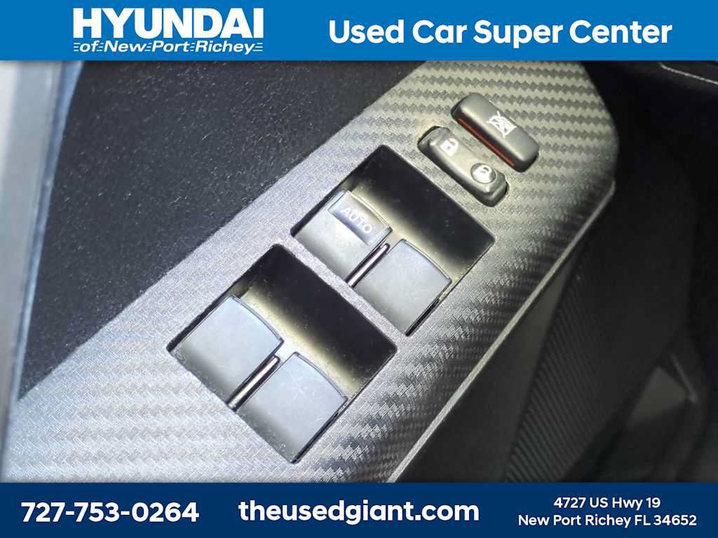 Used 2014 Toyota RAV4 LE AWD/4WD image 23