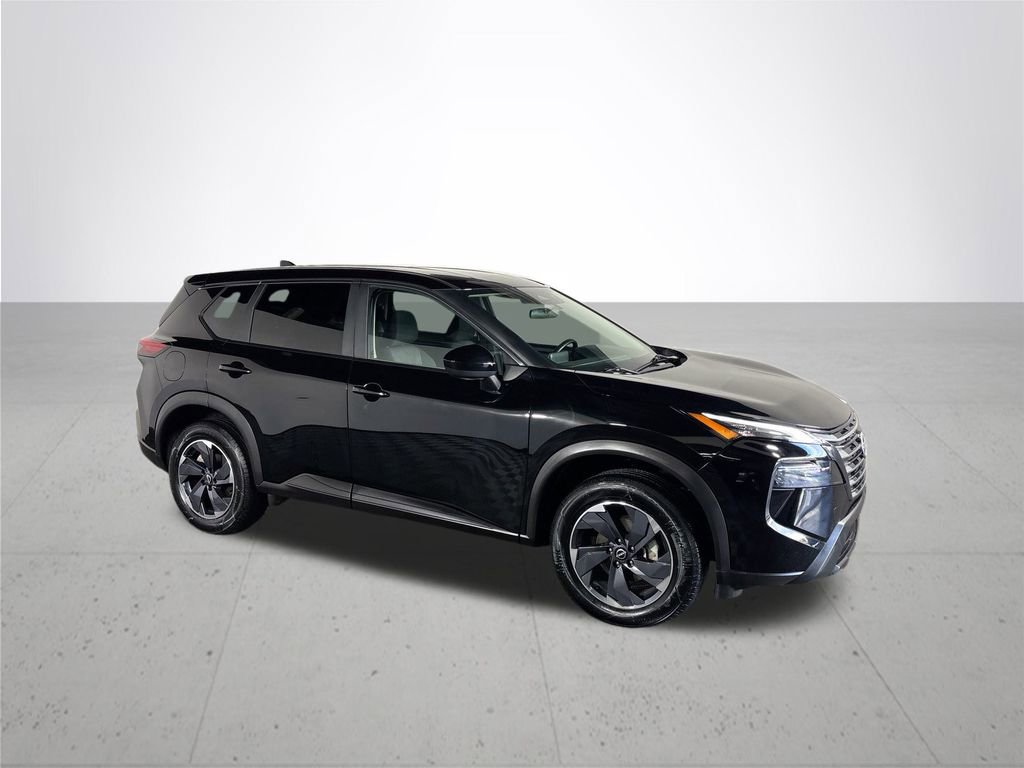 Used 2024 Nissan Rogue SV image 4