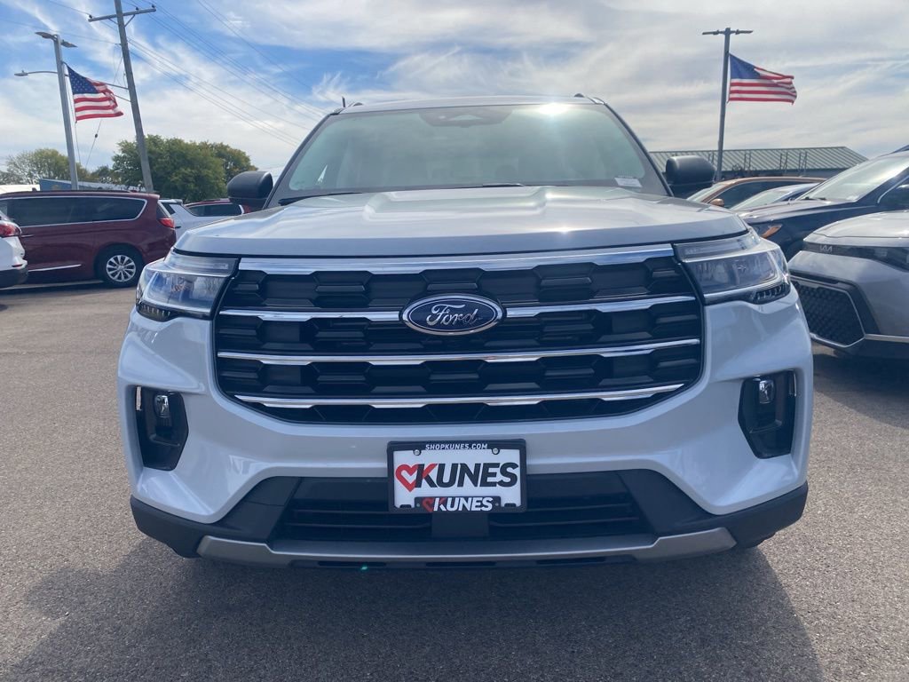 New 2025 Ford Explorer Active image 17