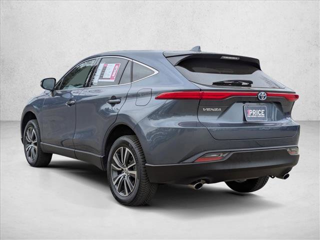 Used 2023 Toyota Venza LE image 8