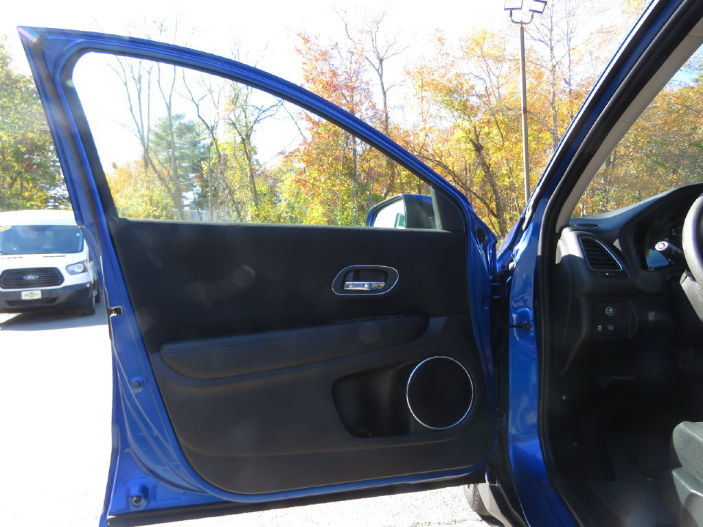 Used 2018 Honda HR-V EX image 9