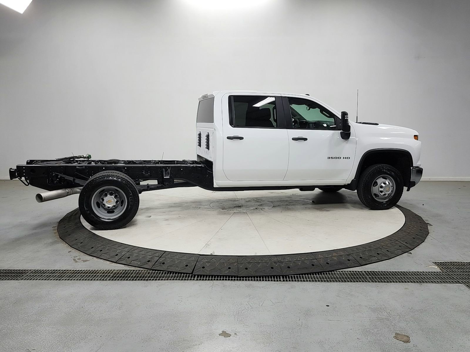 Used 2024 Chevrolet Silverado 3500 W/T w/ WT Convenience Package image 8