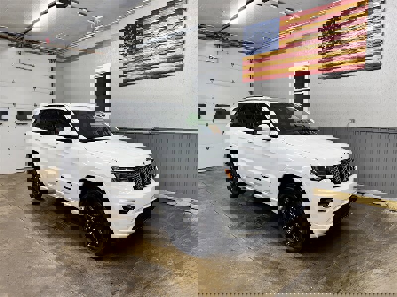 Used 2020 Jeep Grand Cherokee Altitude