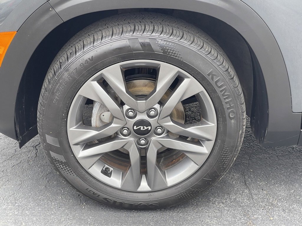 Used 2023 Kia Seltos S image 10