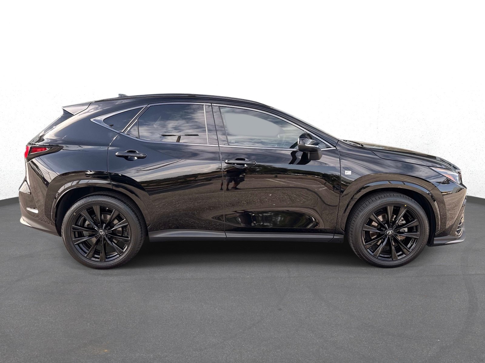 Certified 2022 Lexus NX 350 F Sport AWD/4WD image 2