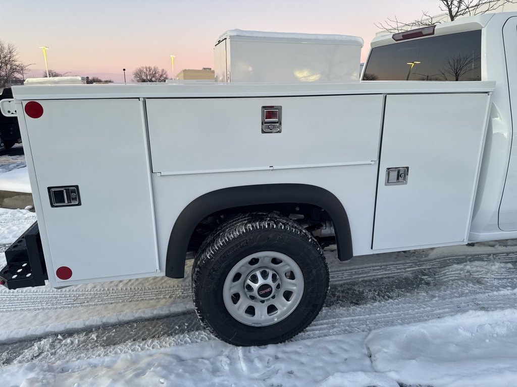 New 2025 GMC Sierra 3500 Pro w/ Convenience Package image 10