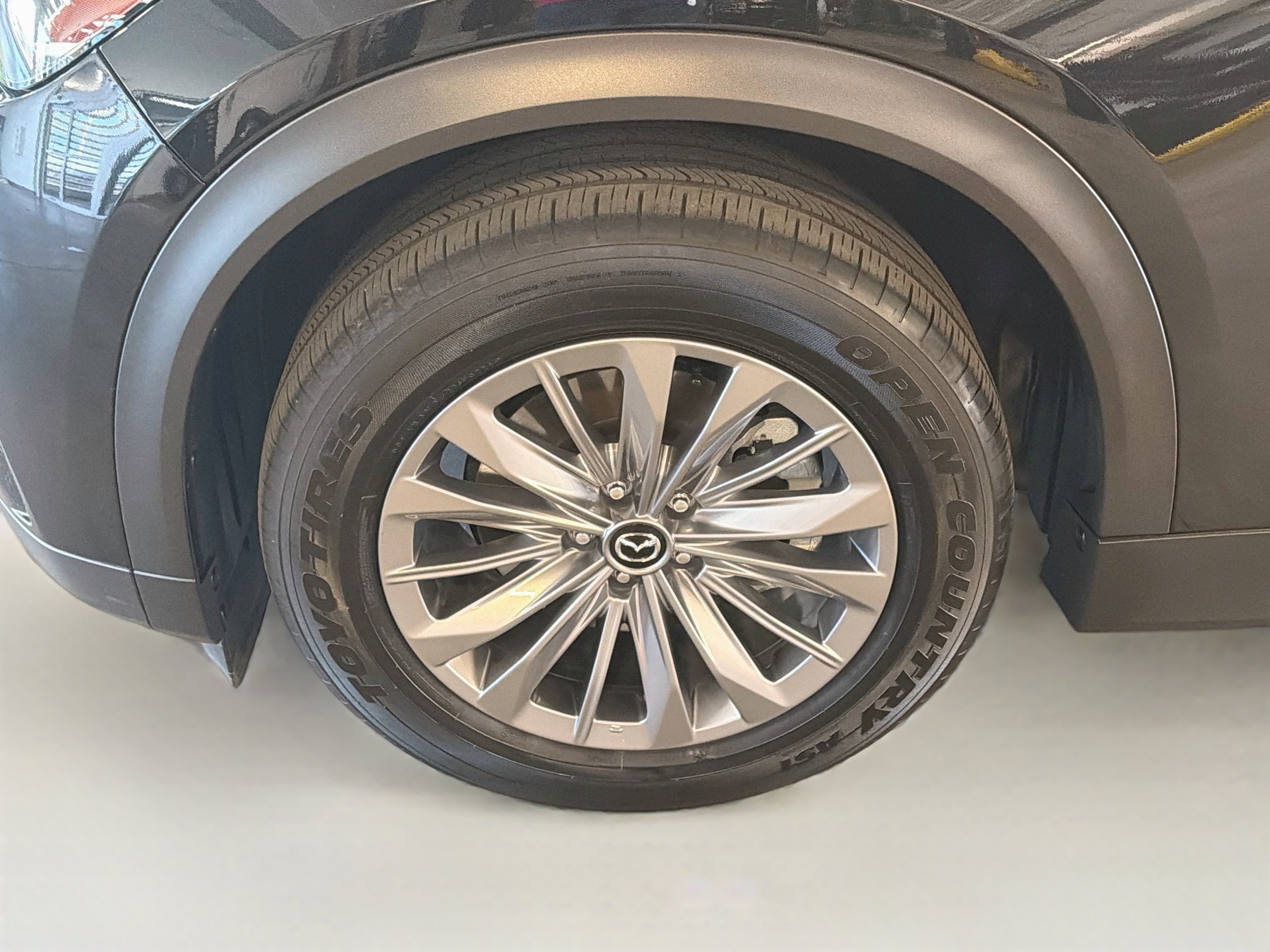 Used 2024 MAZDA CX-90 Plug-In Hybrid w/ Preferred AWD/4WD image 11