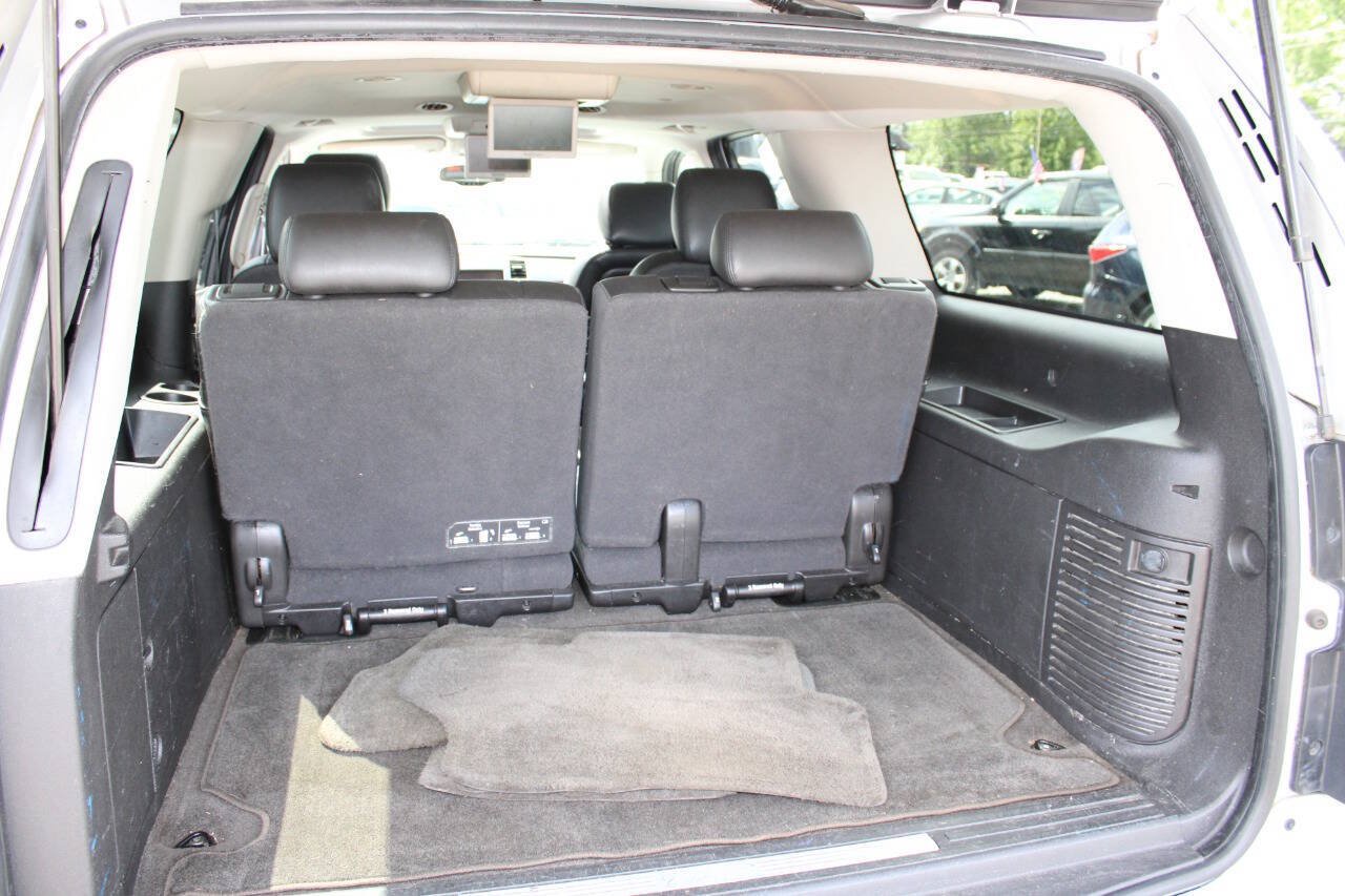 Used 2013 Cadillac Escalade ESV Luxury AWD/4WD image 28