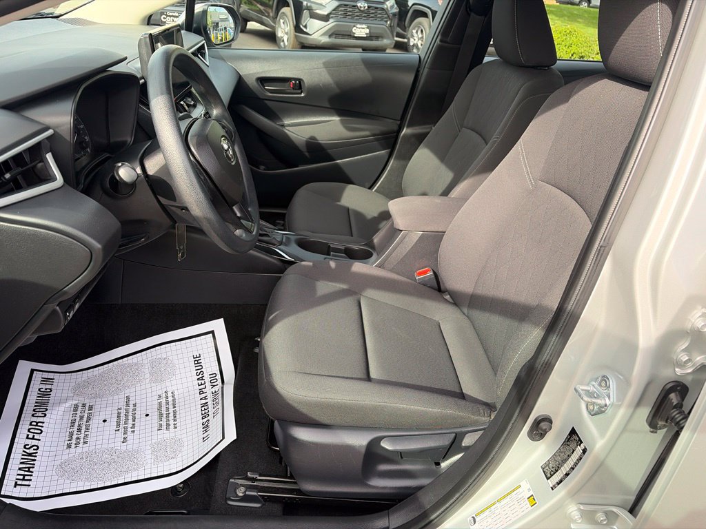 Used 2025 Toyota Corolla LE FWD image 22
