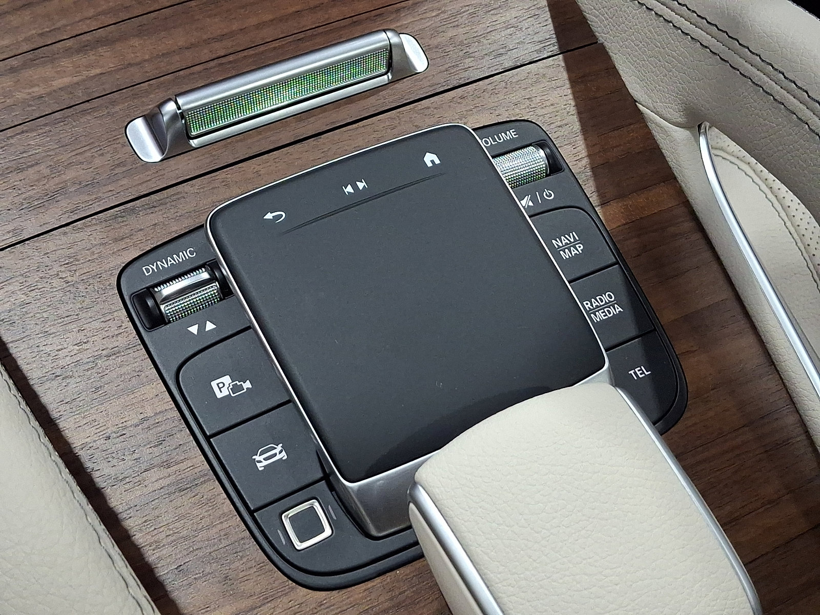 Used 2025 Mercedes-Benz GLE 450 4MATIC image 25