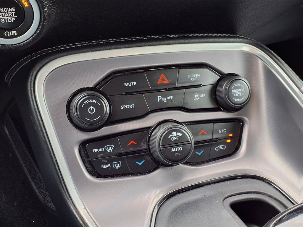 Used 2022 Dodge Challenger GT RWD image 7