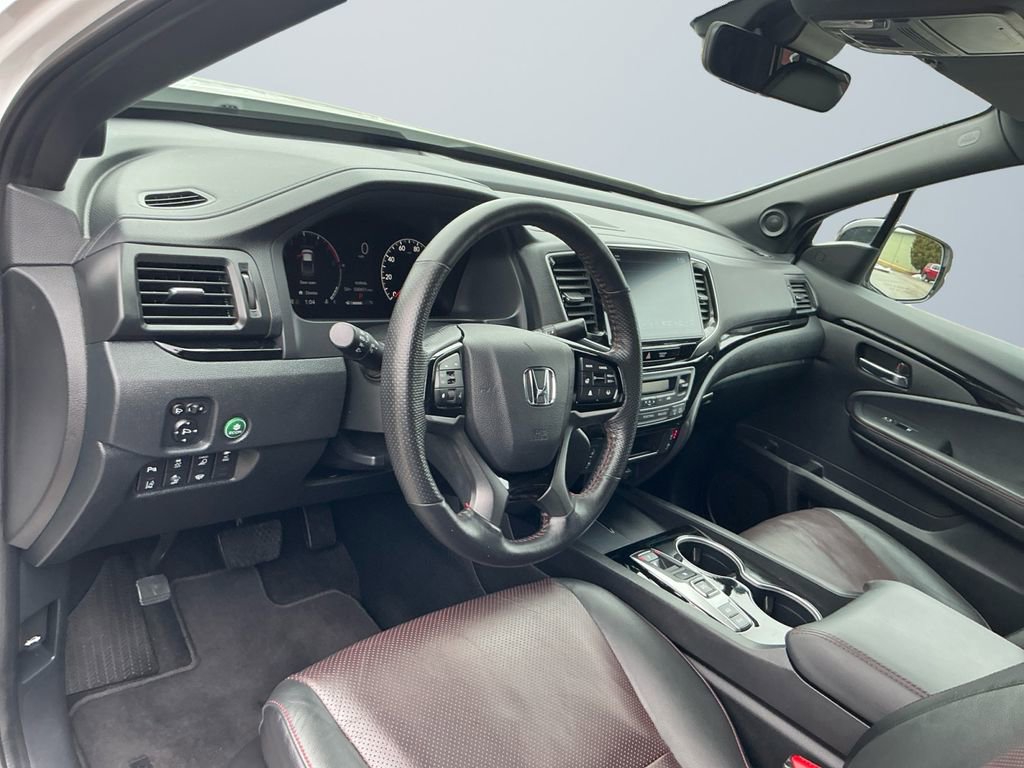 Used 2024 Honda Ridgeline Black Edition image 11