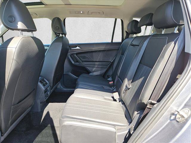 Used 2022 Volkswagen Tiguan SE AWD/4WD image 17