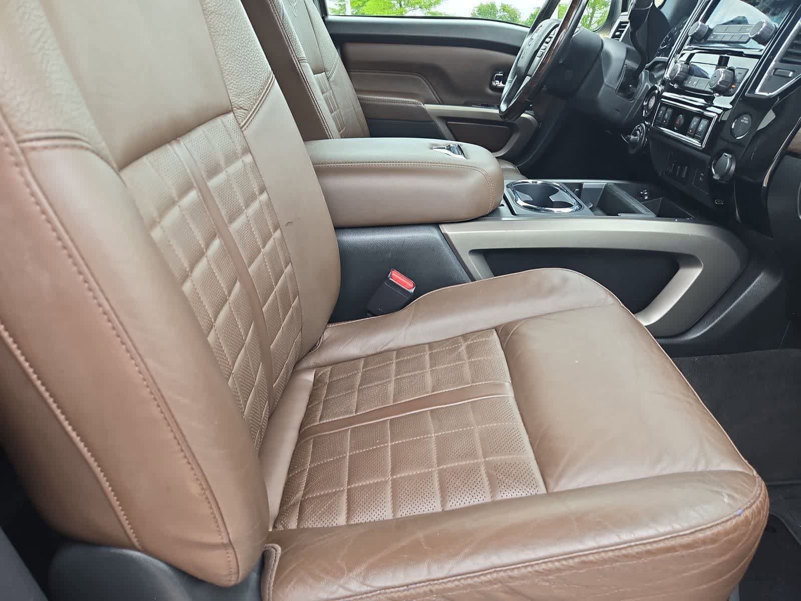 Used 2021 Nissan Titan Platinum Reserve AWD/4WD image 20