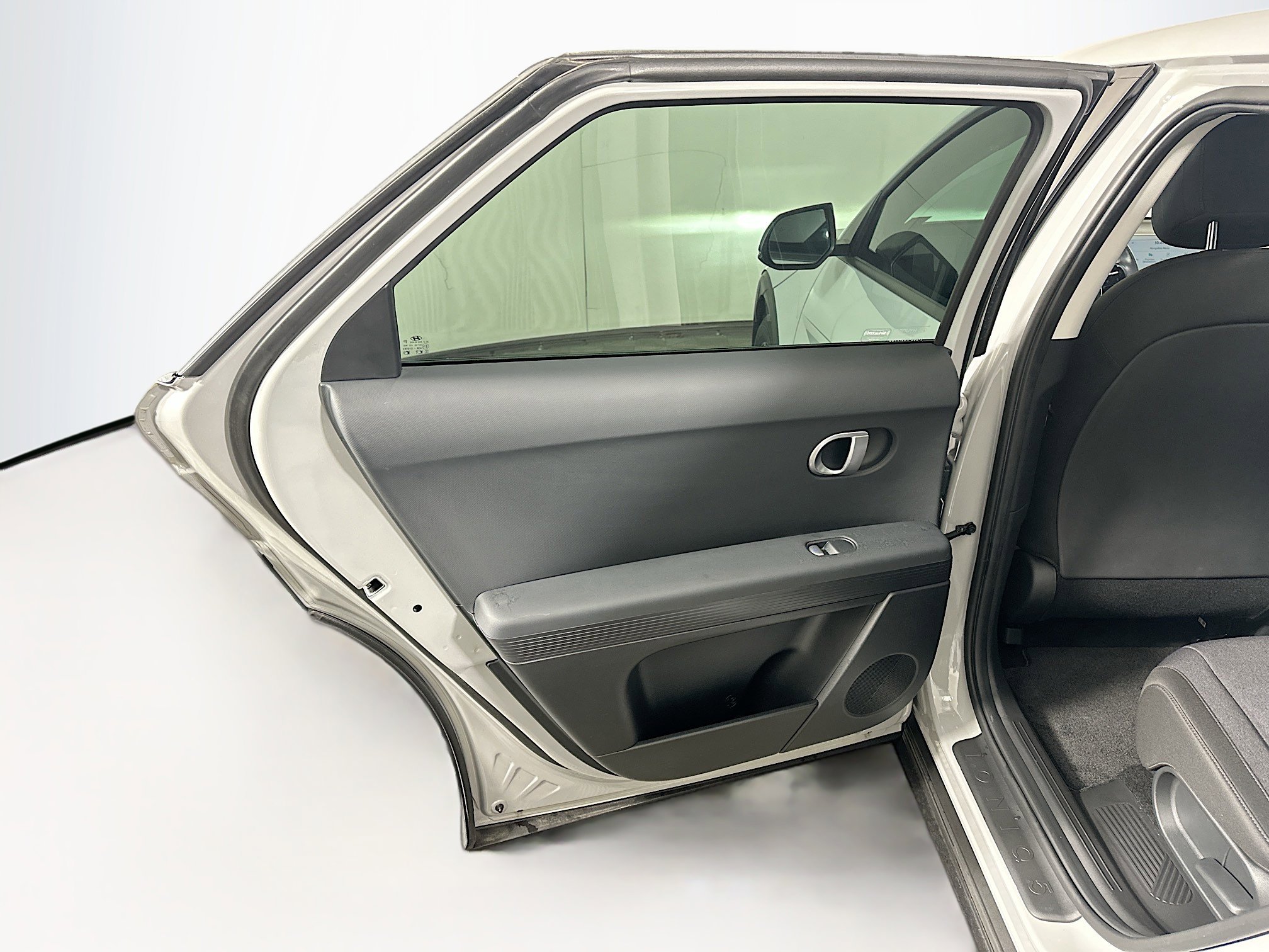 Used 2024 Hyundai Ioniq 5 SEL image 27