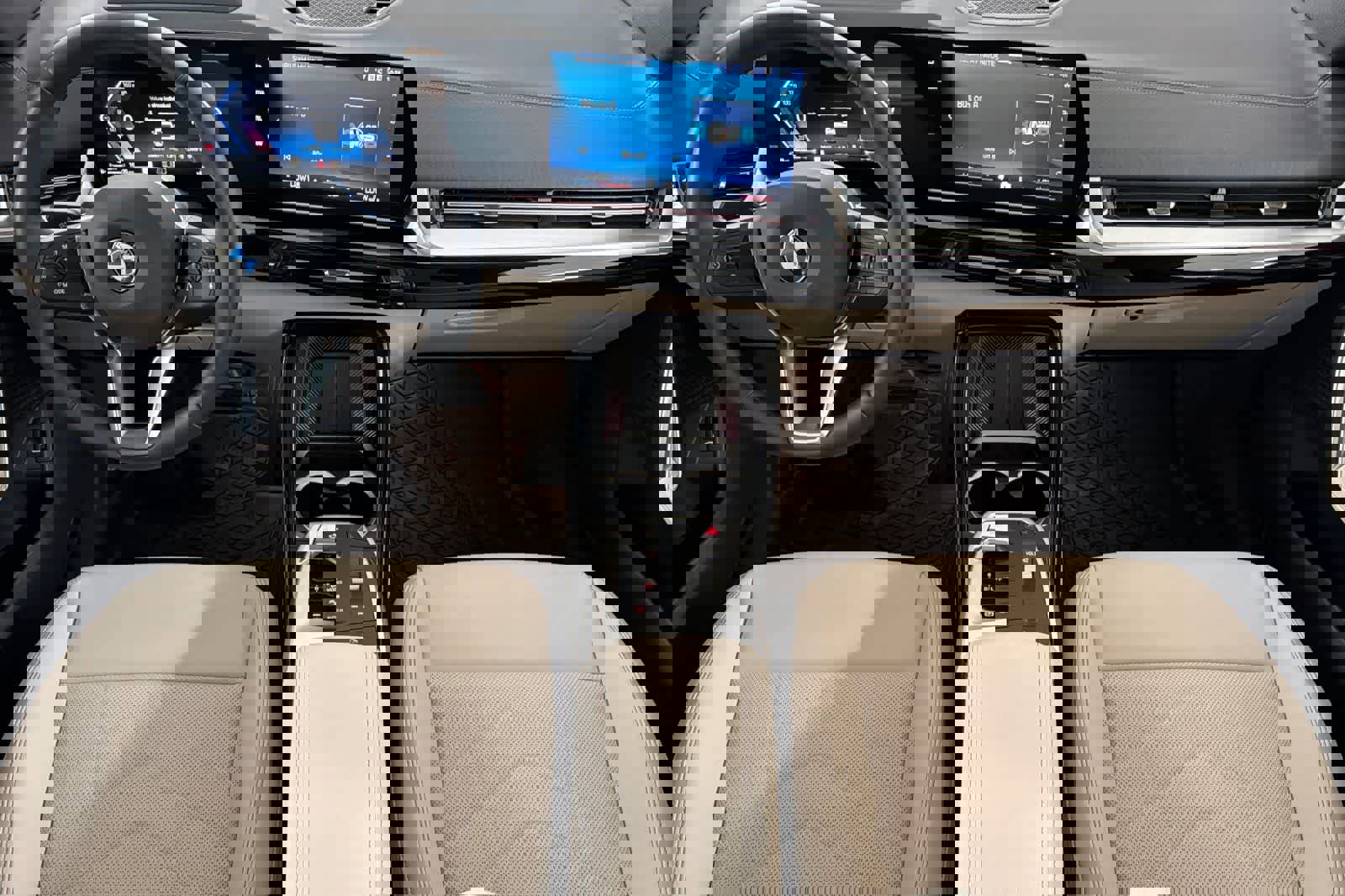 Used 2025 BMW X2 xDrive28i w/ Technology Package image 3