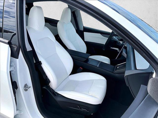 Used 2026 Tesla Model Y AWD image 9